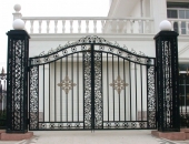 Cửa cổng sắt mỹ thuật sự lựa chọn nâng tầm giá trị ngôi nhà.